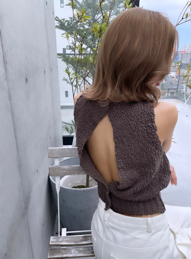 バックレスニットトップス
